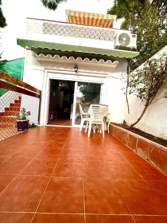 Nuevos Apartamentos Frente Al Mar Y A La Playa Castelldefels Exteriör bild
