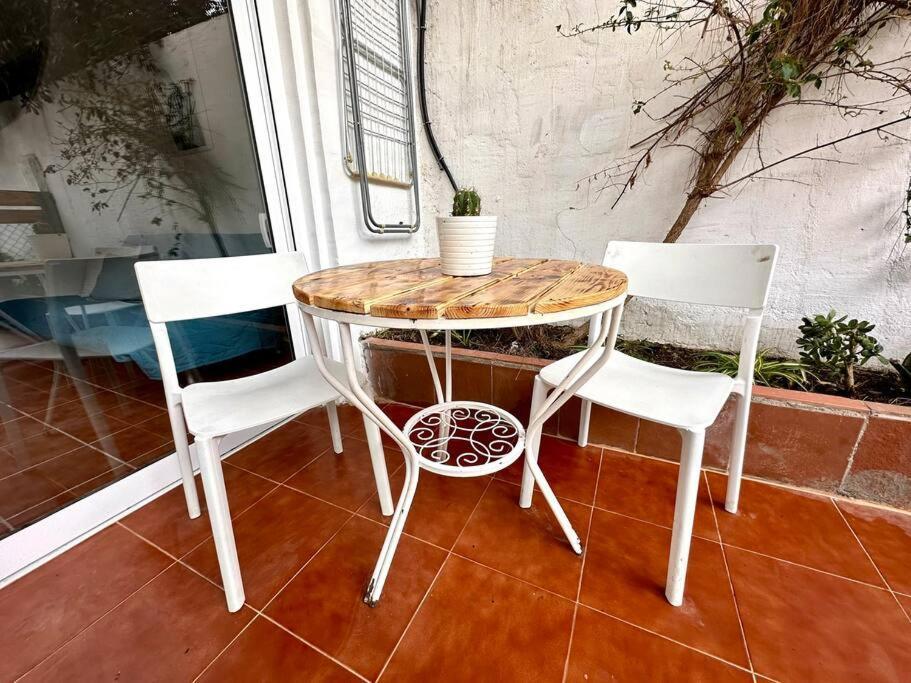 Nuevos Apartamentos Frente Al Mar Y A La Playa Castelldefels Exteriör bild