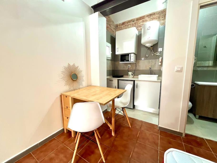 Nuevos Apartamentos Frente Al Mar Y A La Playa Castelldefels Exteriör bild