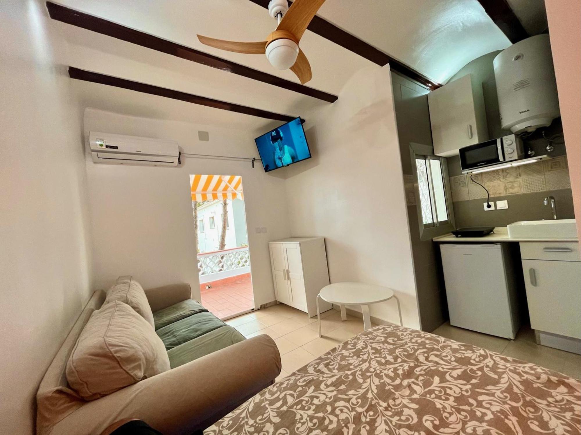 Nuevos Apartamentos Frente Al Mar Y A La Playa Castelldefels Exteriör bild