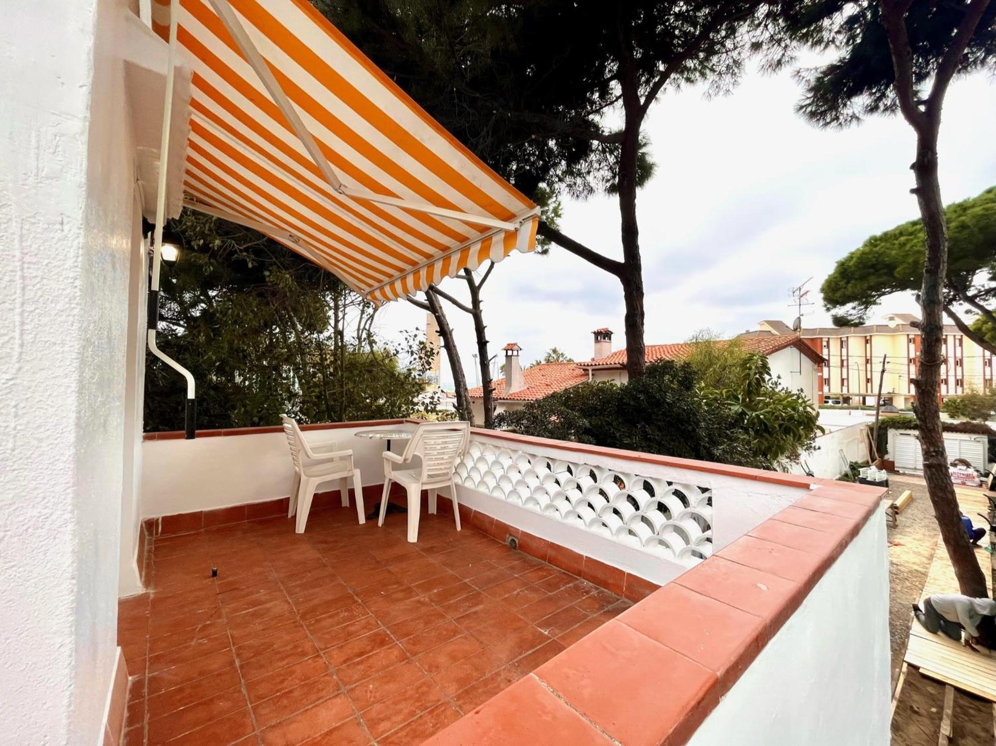 Nuevos Apartamentos Frente Al Mar Y A La Playa Castelldefels Exteriör bild