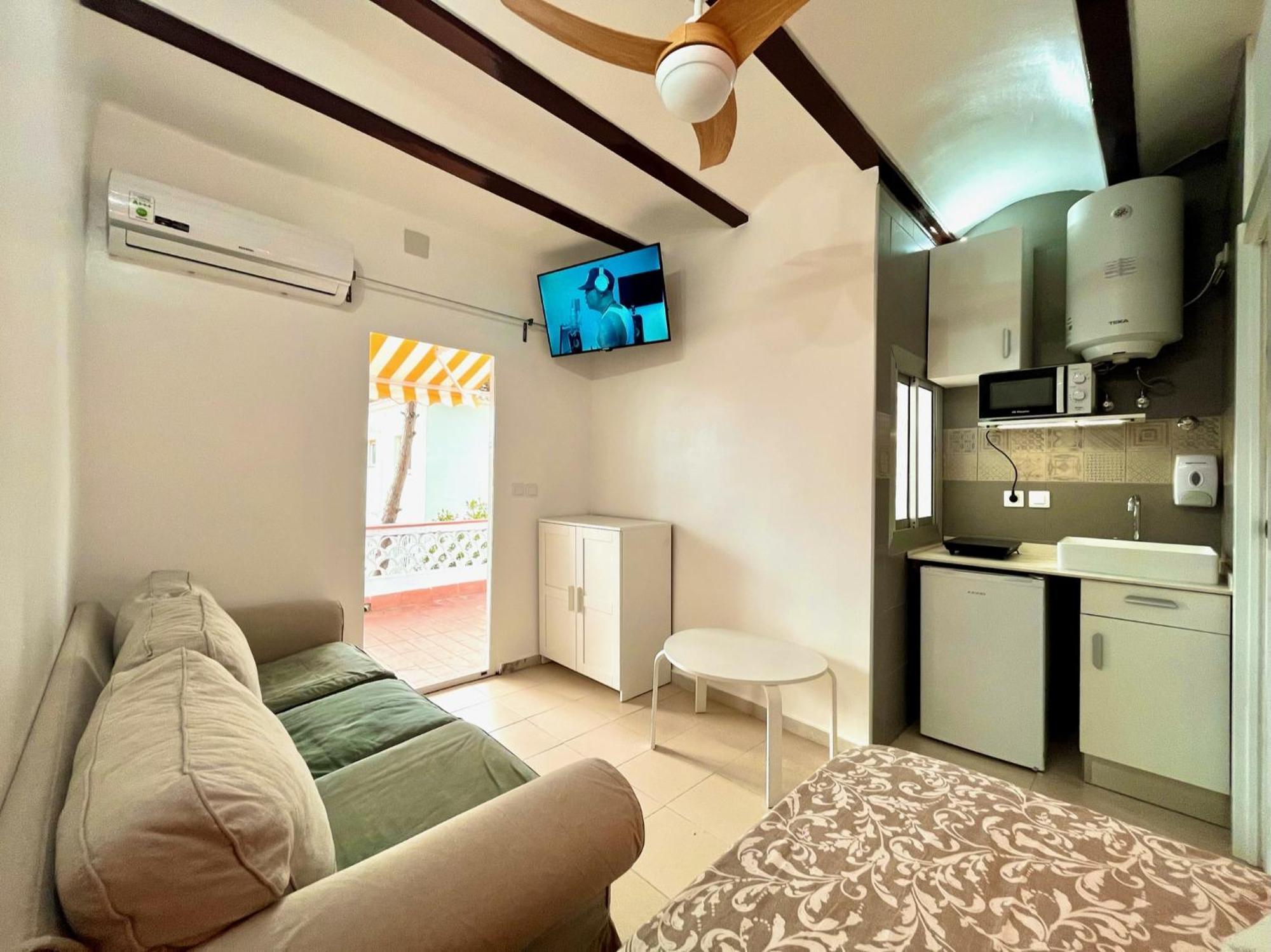 Nuevos Apartamentos Frente Al Mar Y A La Playa Castelldefels Exteriör bild